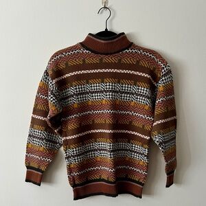 Women’s Vintage Patterned Sweater